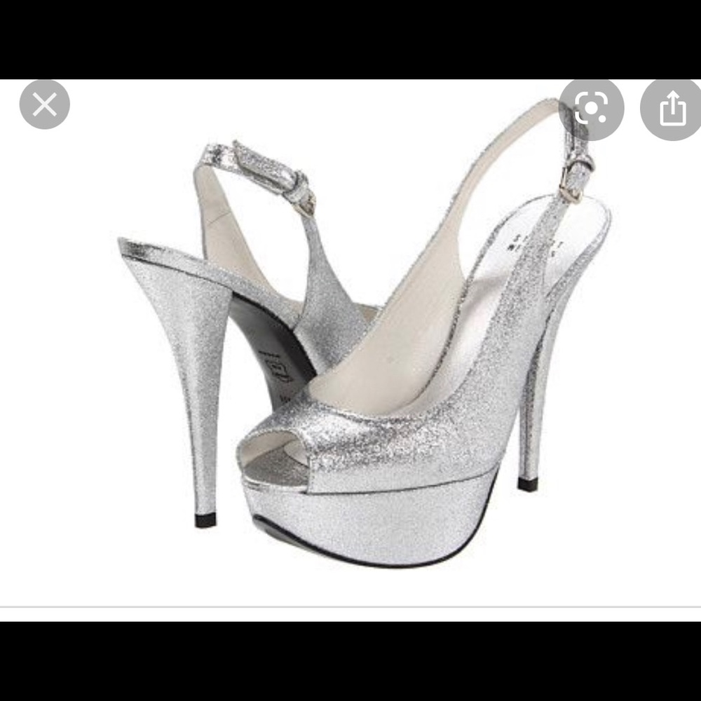Stuart Weitzman MINIVEVEY heel
